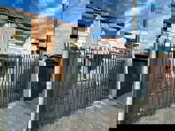 Casas Vila Fiori R$         2.300,00