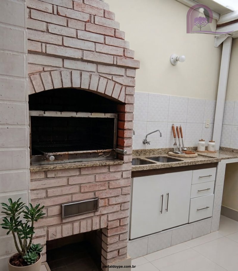 Foto do imóvel  R$         670.000,00 LINDO SOBRADO NO HORTO! TRÊS DORMITÓRIOS (UMA SUÍTE), CONDOMÍNIO COM LAZER E SEGURANÇA.
