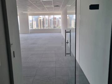 Foto do imóvel Loja Comercial em Barueri