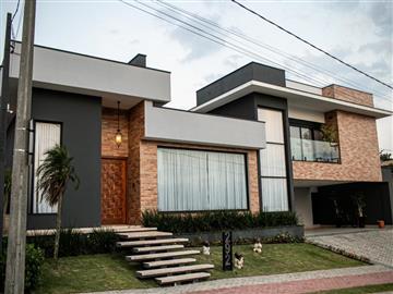 Casas em Condomínio Salto R$         3.300.000,00