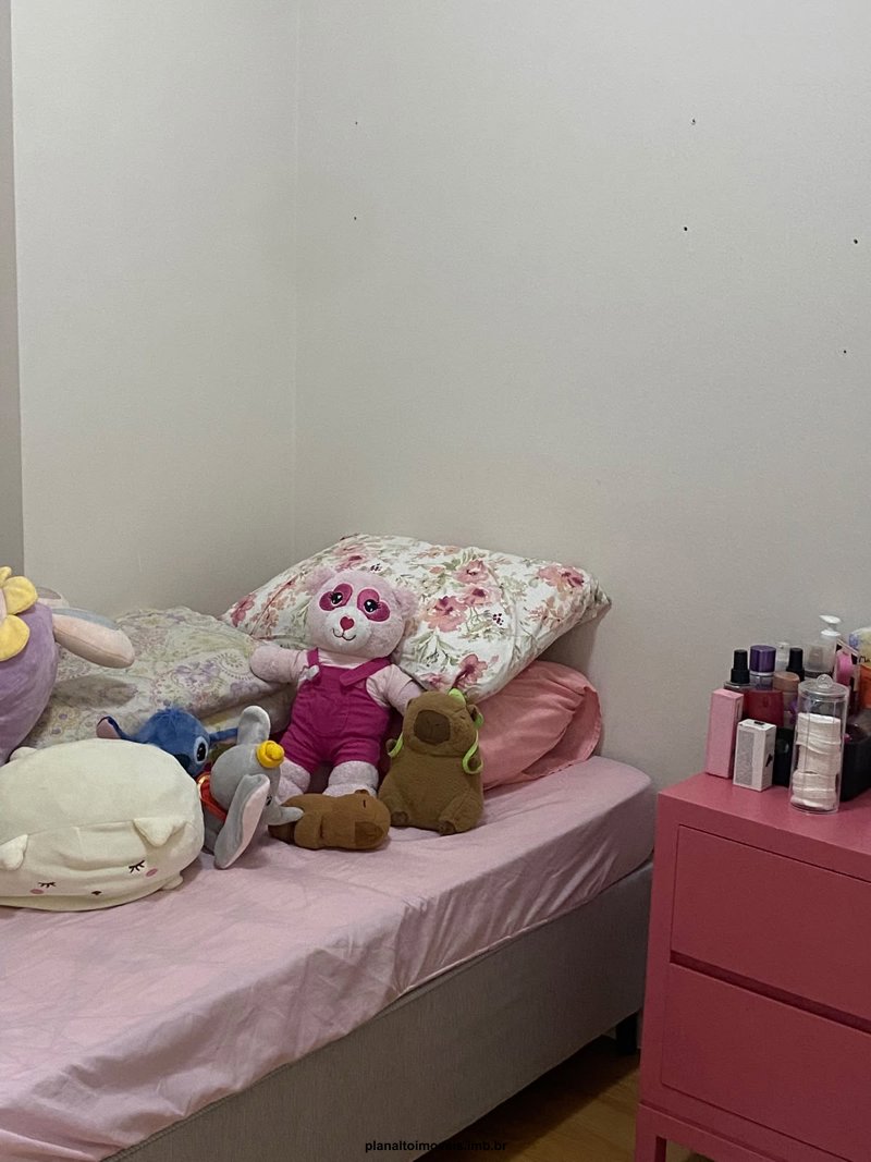 Cond Maria José 3 dorms 2 vagas