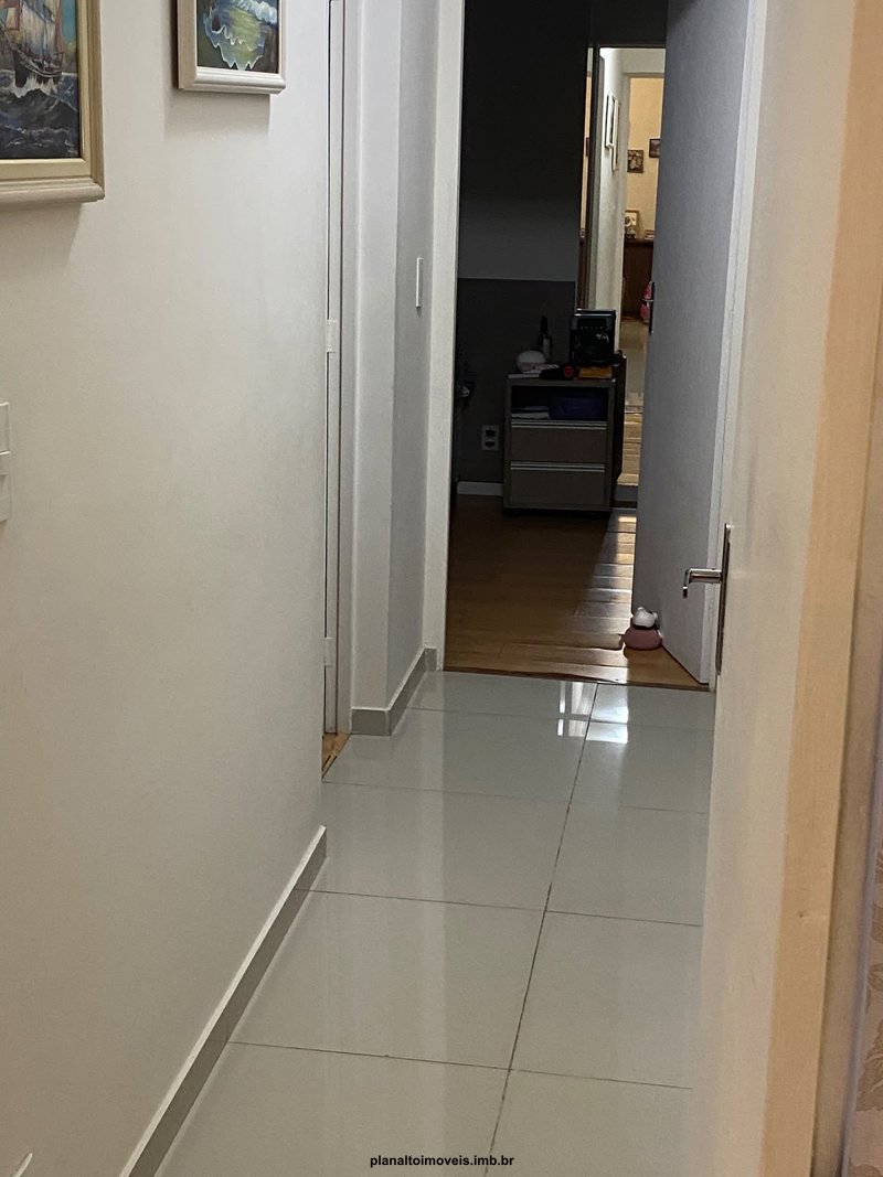 Cond Maria José 3 dorms 2 vagas