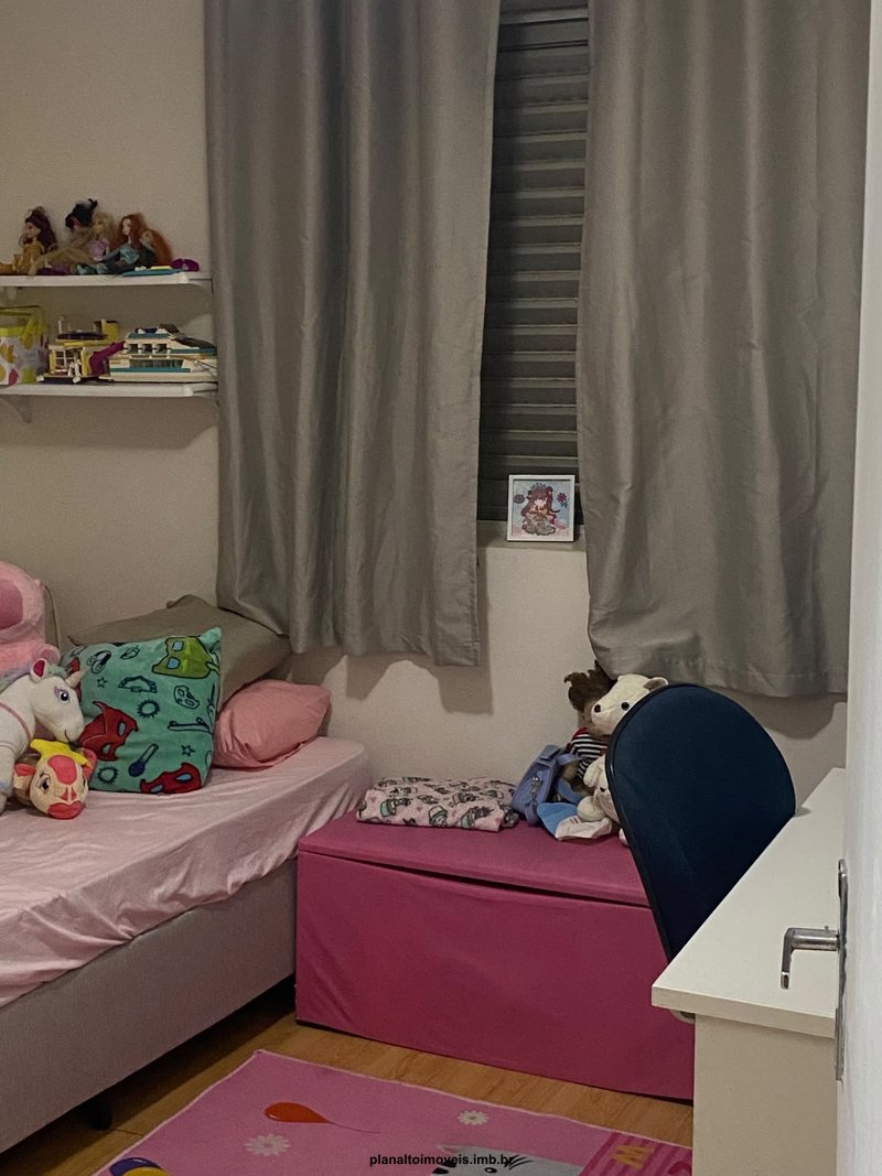 Cond Maria José 3 dorms 2 vagas