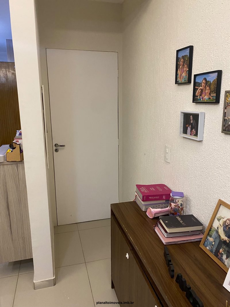 Cond Maria José 3 dorms 2 vagas