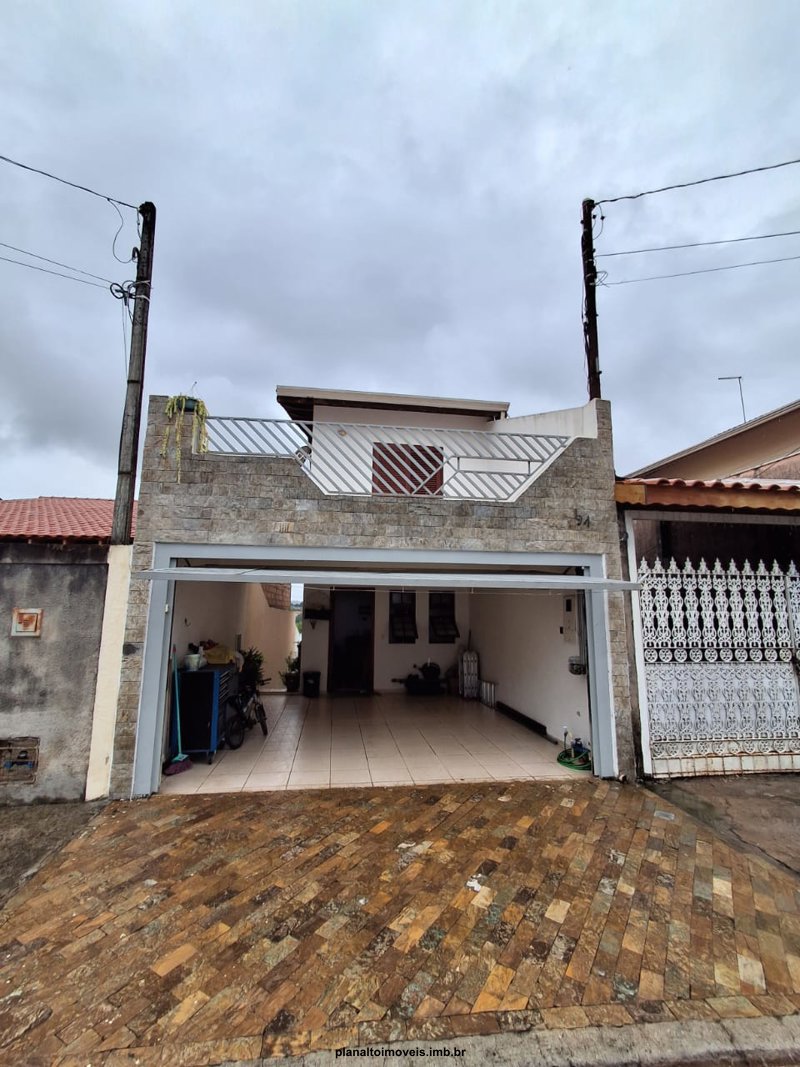 Foto do imóvel CASA CIDADE JARDIM (3 DORMS) ACEITA PERMUTA  R$         750.000,00
