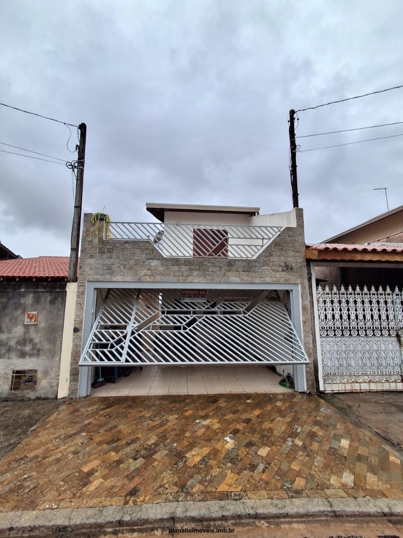 Foto do imóvel CASA CIDADE JARDIM (3 DORMS) ACEITA PERMUTA  R$         750.000,00