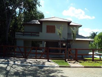 Casas em Condomínio Piracaia R$         1.400.000,00
