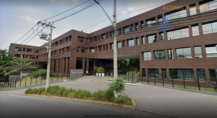 Imóvel comercial para alugar  no Jardim Lambreta - Cotia, SP. Imóveis