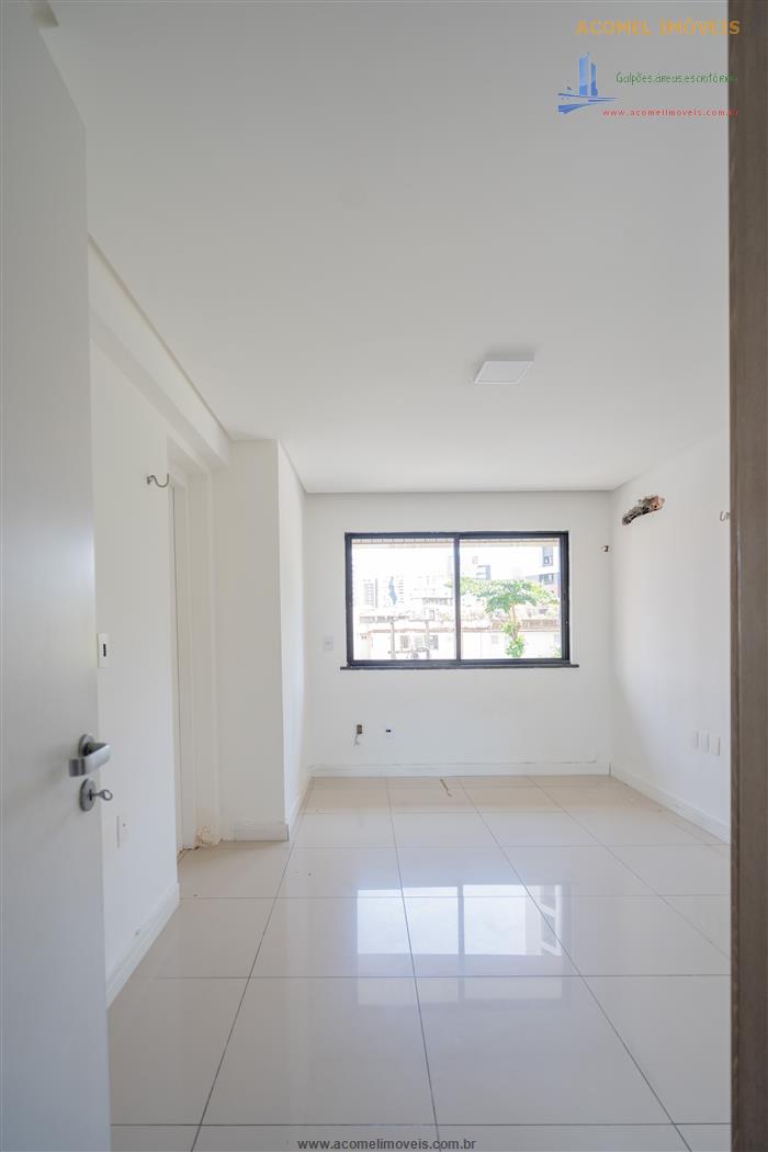 Apartamento à venda com 3 quartos, 210m² - Foto 16