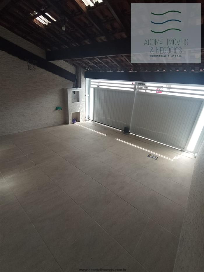 Casa à venda com 3 quartos, 90m² - Foto 1