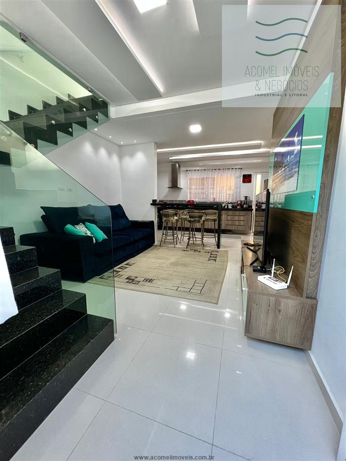 Casa à venda com 3 quartos, 84m² - Foto 1