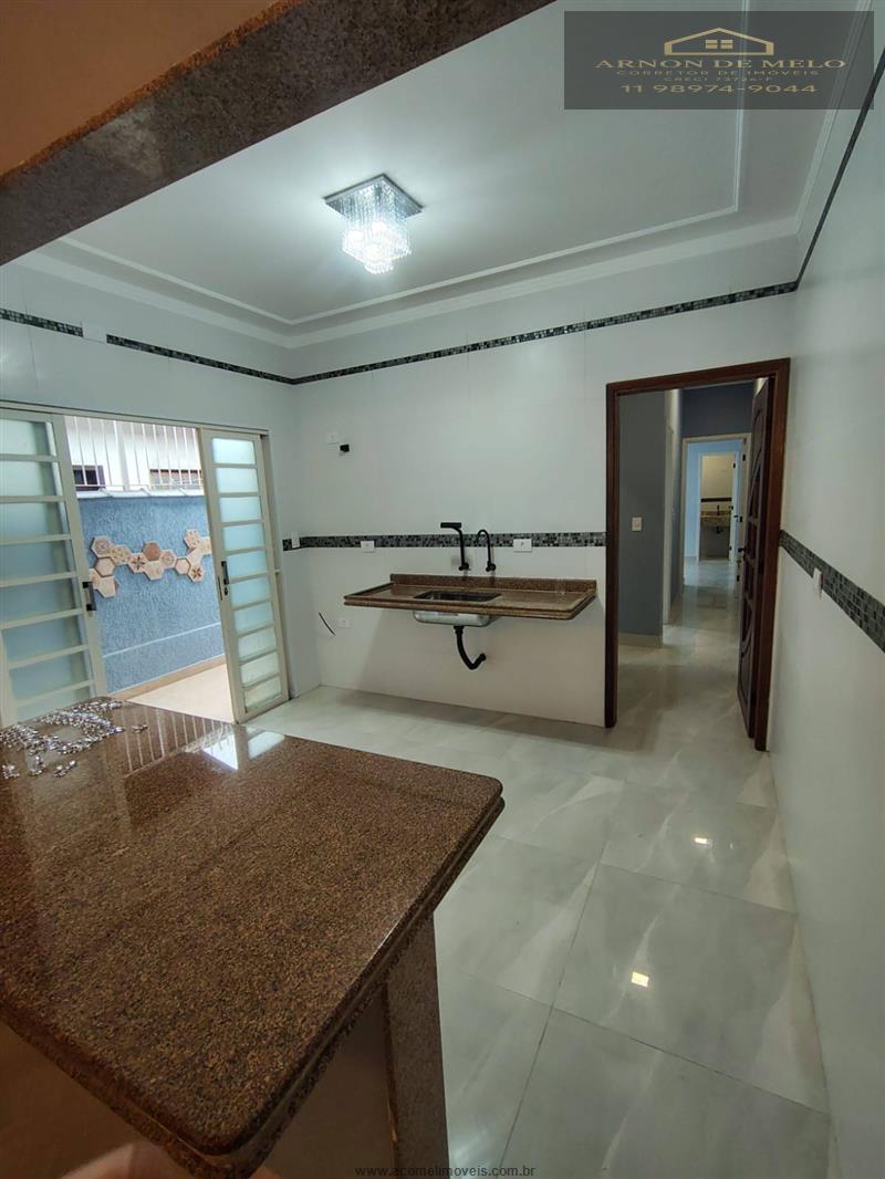 Casa com 2 Dormitórios à venda, 103 m² por R$ 550.000,00 Casa com 2 Dormitórios à venda, 103 m² por R$ 550.000,00