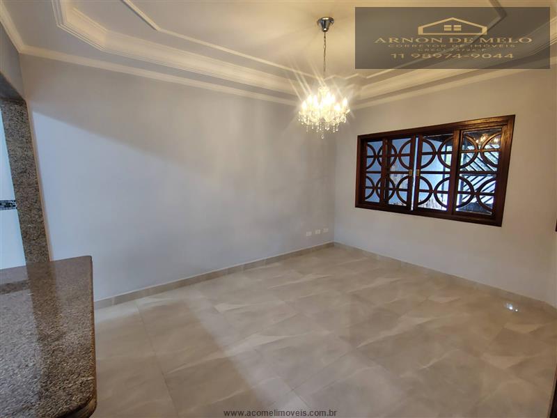 Casa com 2 Dormitórios à venda, 103 m² por R$ 550.000,00 Casa com 2 Dormitórios à venda, 103 m² por R$ 550.000,00