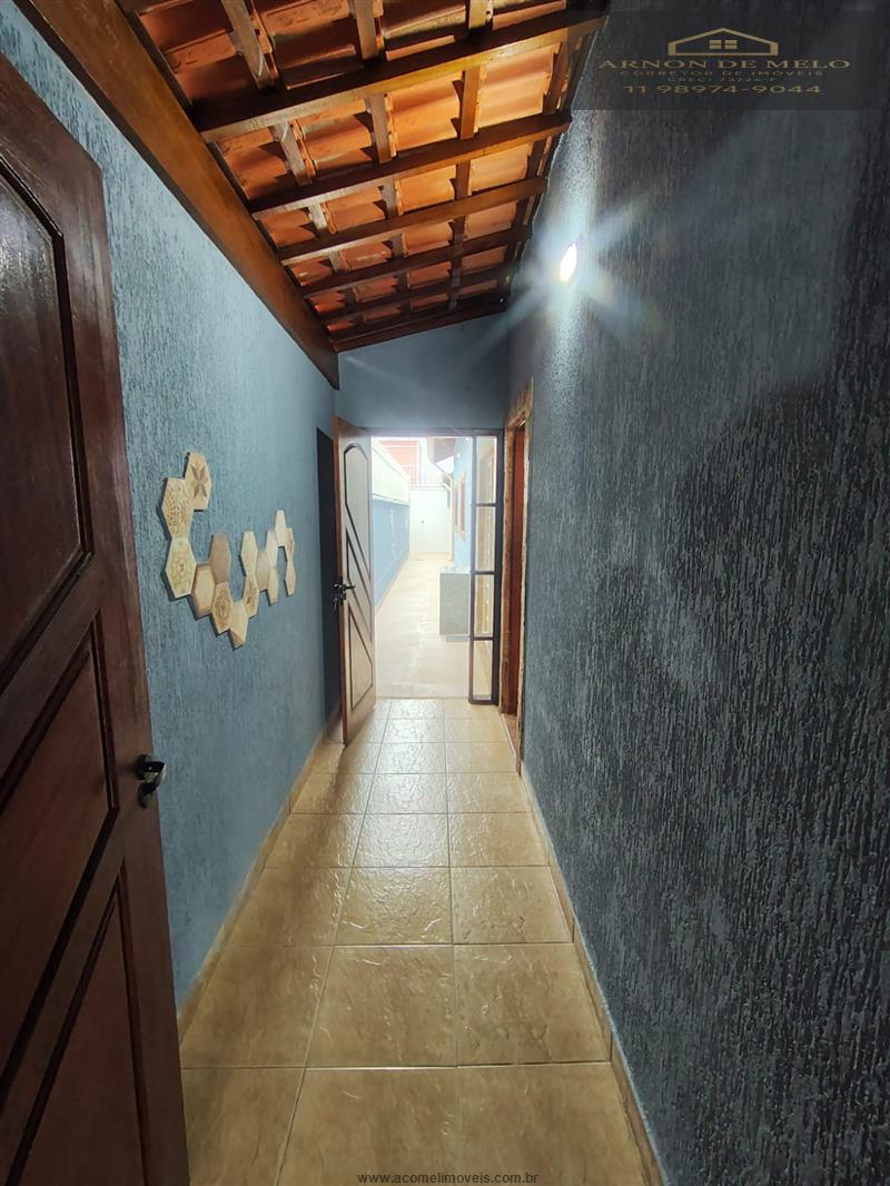 Casa com 2 Dormitórios à venda, 103 m² por R$ 550.000,00 Casa com 2 Dormitórios à venda, 103 m² por R$ 550.000,00