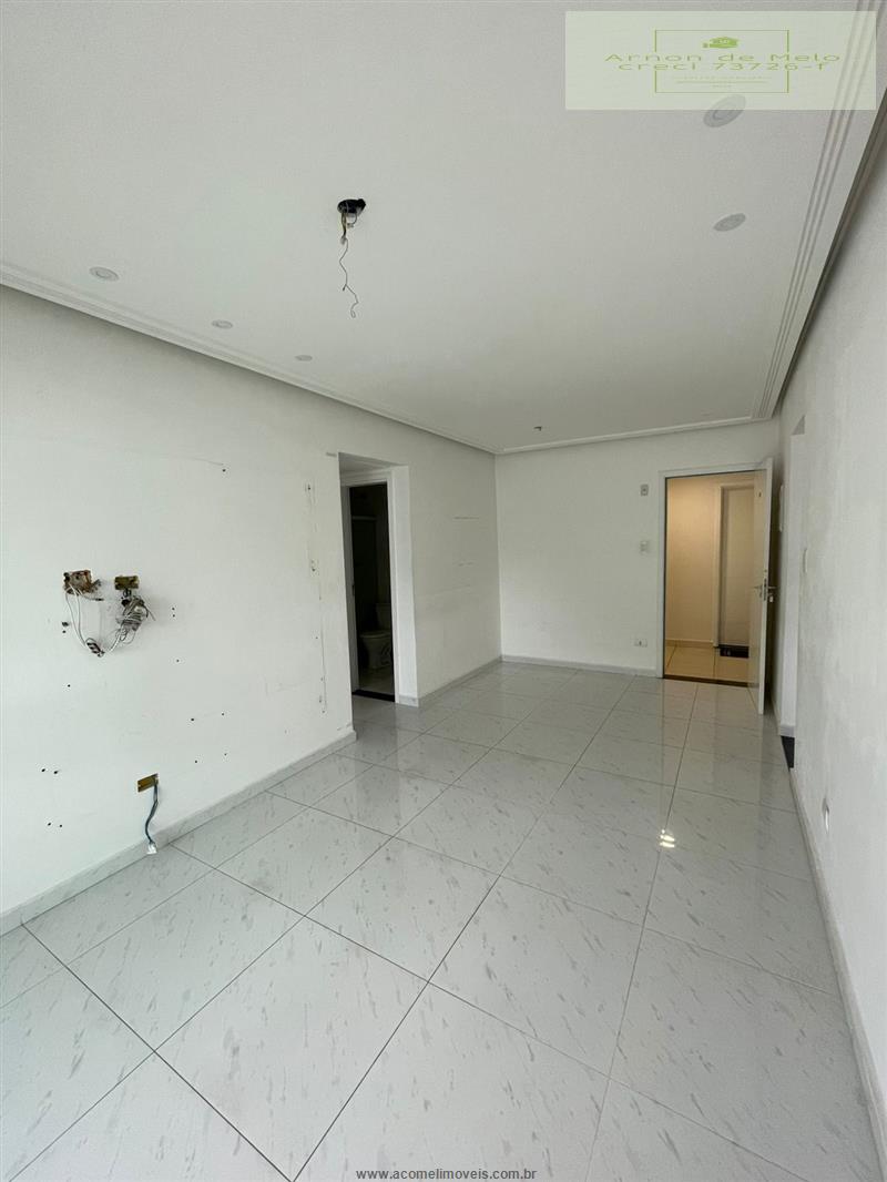 Apartamento à venda com 2 quartos, 81m² - Foto 4