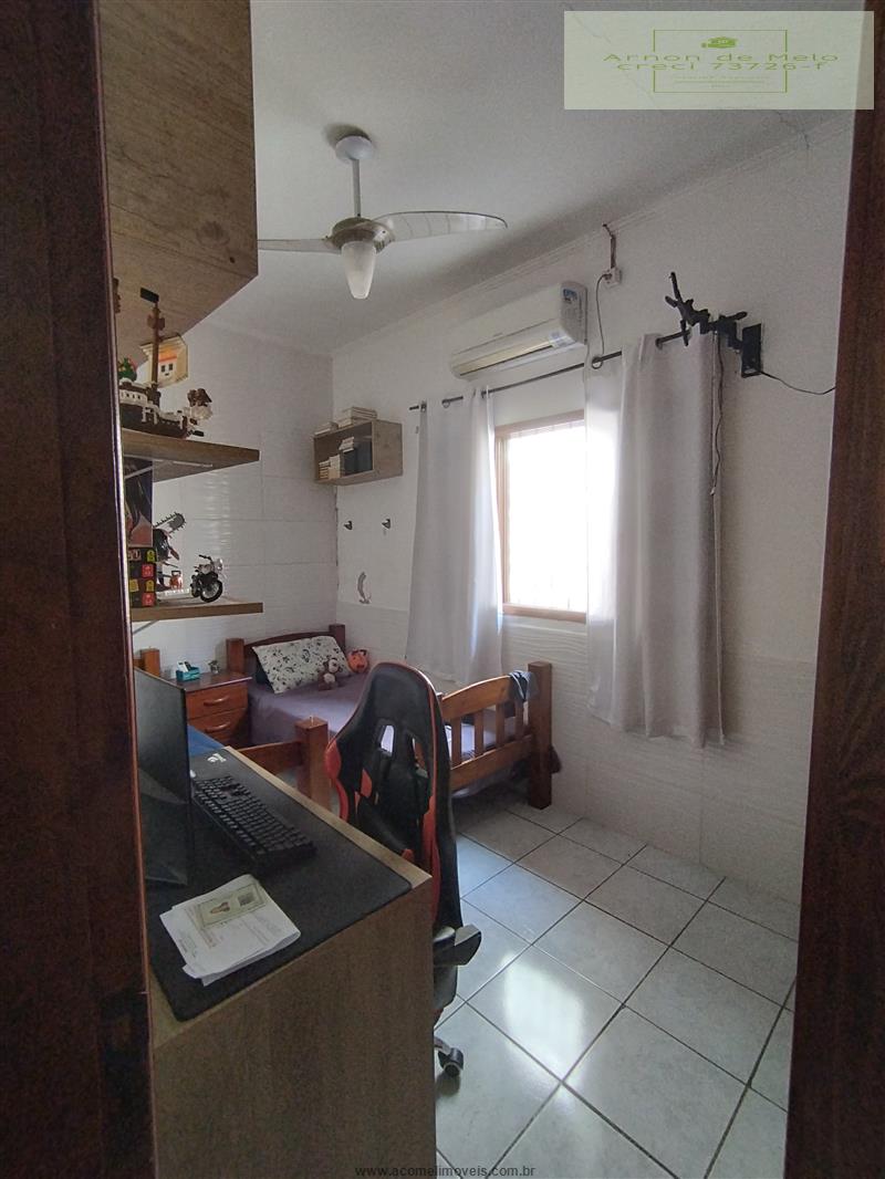 Casa à venda com 2 quartos, 89m² - Foto 9