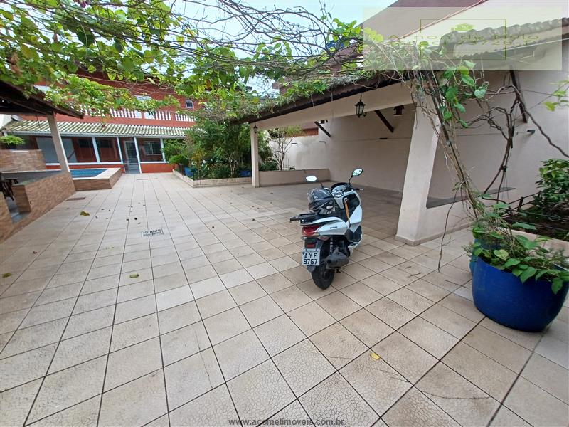 Casa à venda com 5 quartos, 310m² - Foto 17