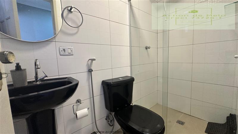 Casa à venda com 3 quartos, 211m² - Foto 8