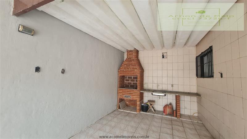 Casa à venda com 2 quartos, 70m² - Foto 17