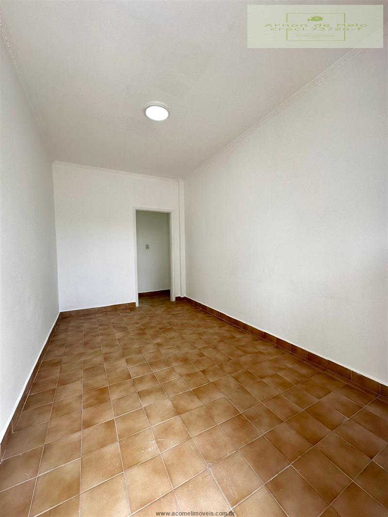 Apartamento à venda com 1 quarto, 40m² - Foto 2