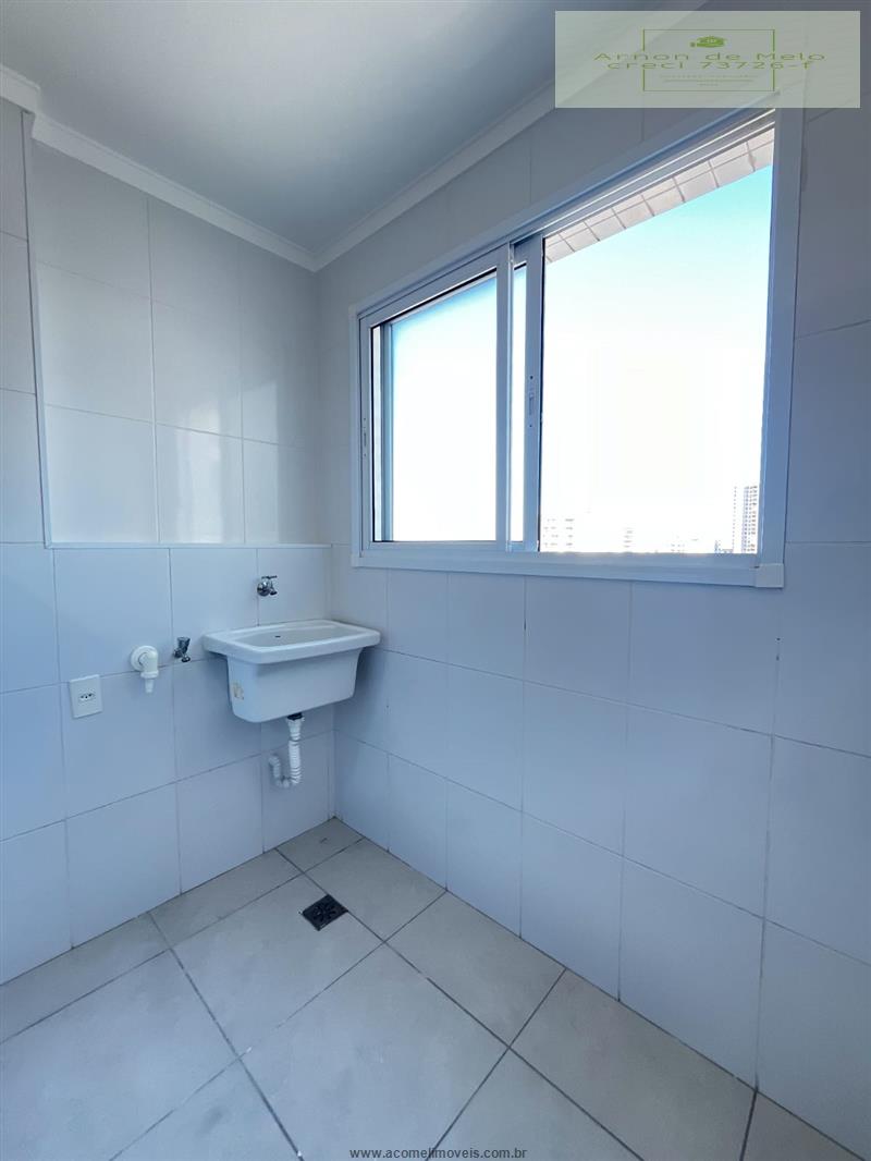 Apartamento à venda com 1 quarto, 45m² - Foto 2