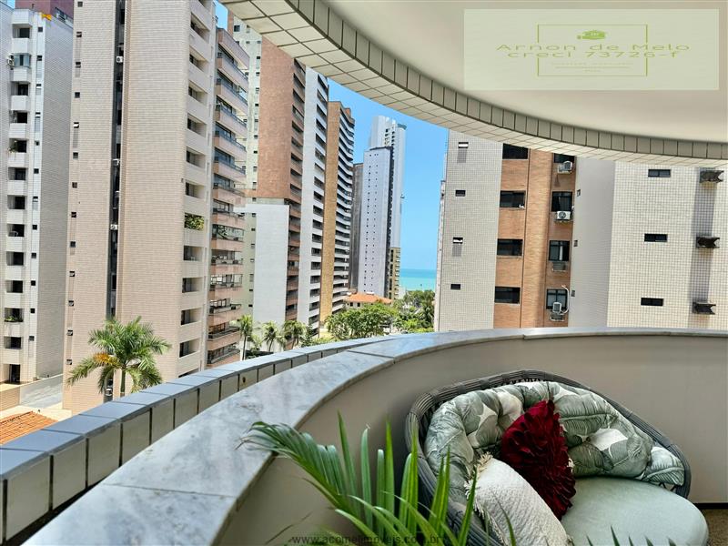 Apartamento à venda com 3 quartos, 139m² - Foto 4