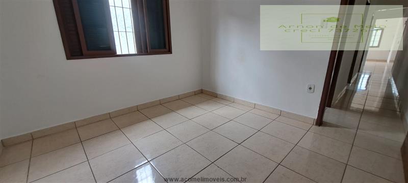 Casa à venda com 2 quartos, 81m² - Foto 4