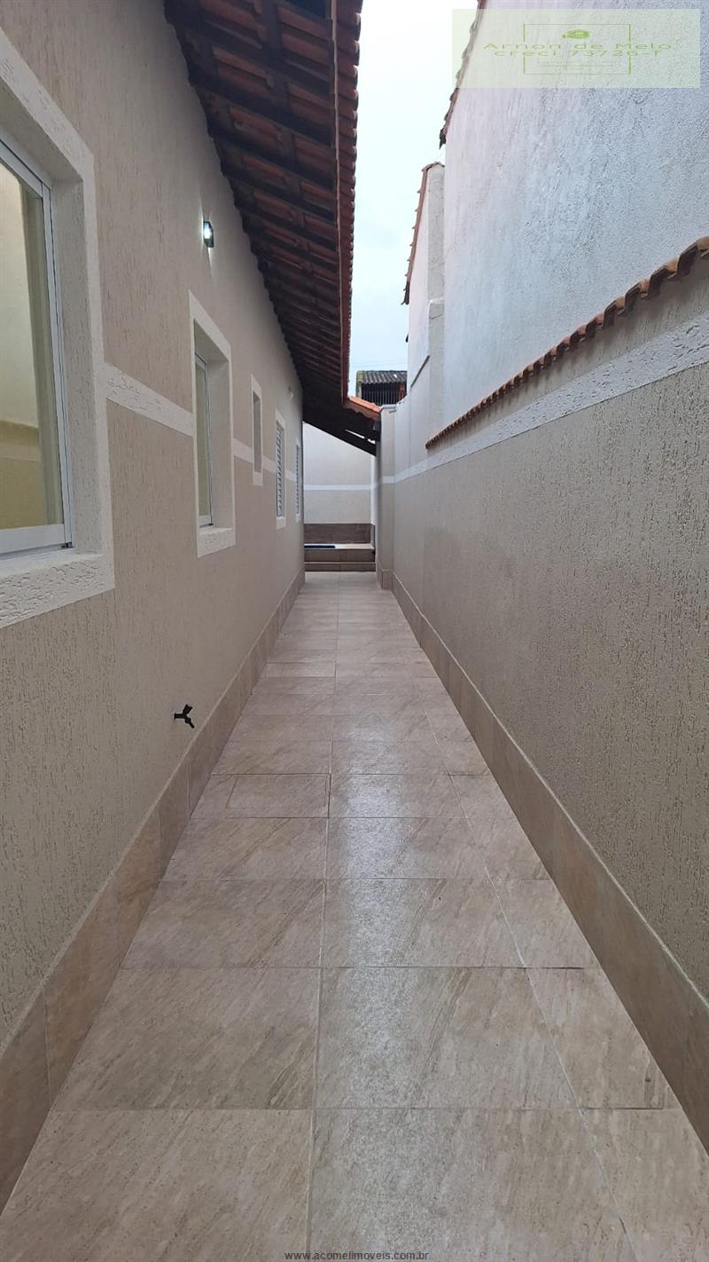 Casa à venda com 3 quartos, 82m² - Foto 4