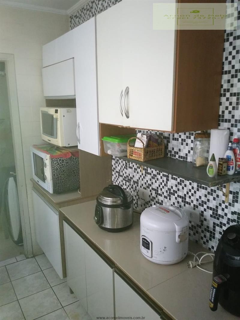 Apartamento à venda com 2 quartos, 76m² - Foto 4