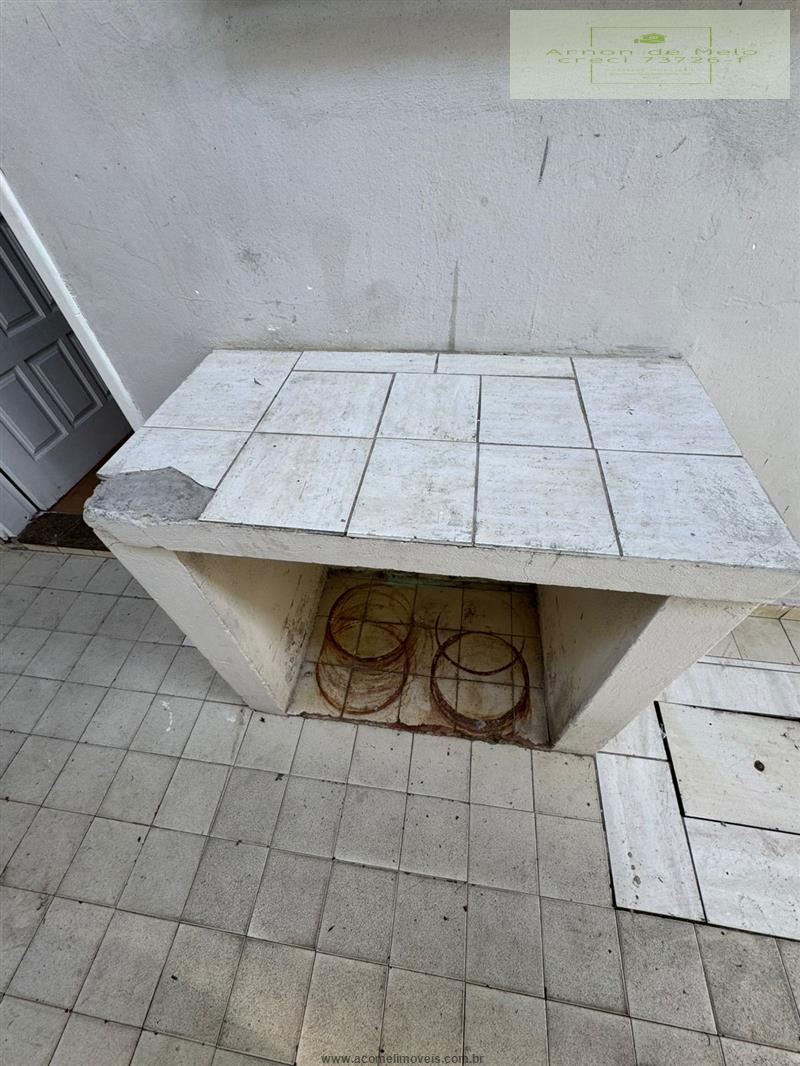 Casa para alugar com 2 quartos, 80m² - Foto 17
