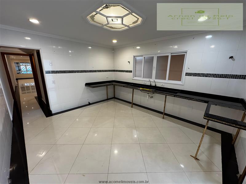 Casa com 4 Dormitórios à venda, 250 m² por R$ 1.699.000,00 Casa com 4 Dormitórios à venda, 250 m² por R$ 1.699.000,00