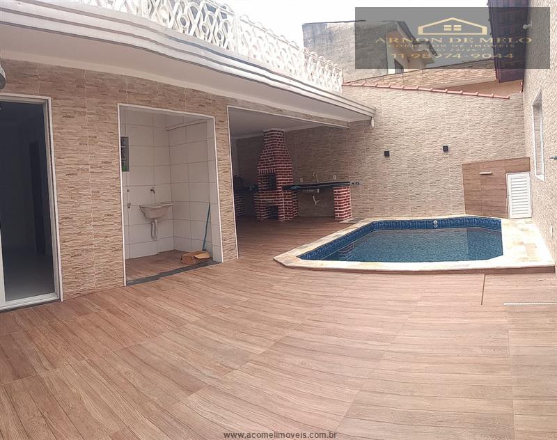 Casa à venda  no Ocian - Praia Grande, SP. Imóveis