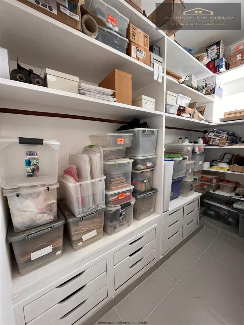 Casa com 3 Dormitórios à venda, 203 m² por R$ 1.000.000,00 Casa com 3 Dormitórios à venda, 203 m² por R$ 1.000.000,00