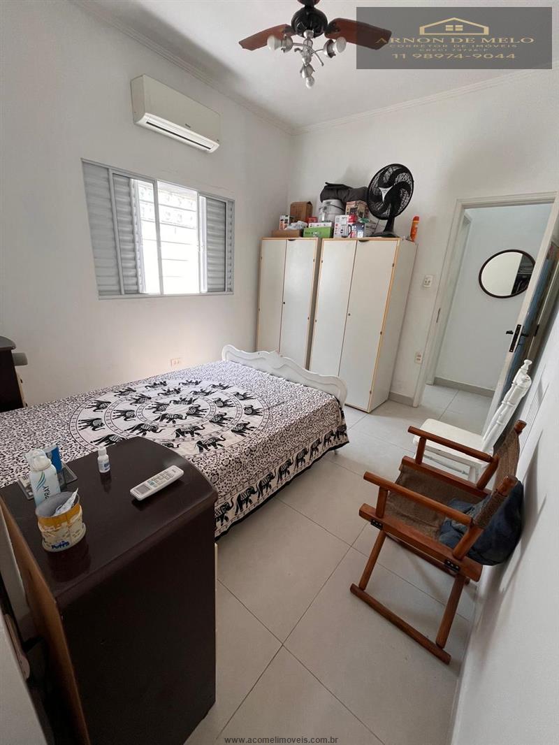 Casa com 3 Dormitórios à venda, 203 m² por R$ 1.000.000,00 Casa com 3 Dormitórios à venda, 203 m² por R$ 1.000.000,00