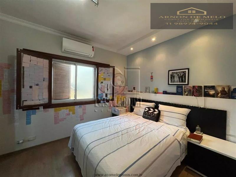 Casa com 4 Dormitórios à venda, 334 m² por R$ 2.300.000,00 Casa com 4 Dormitórios à venda, 334 m² por R$ 2.300.000,00