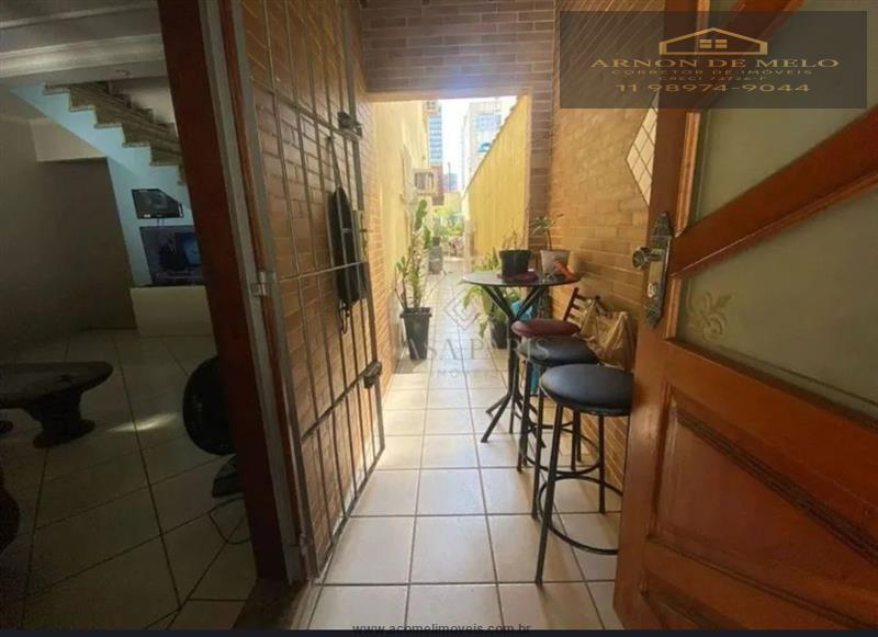 Casa com 4 Dormitórios à venda, 163 m² por R$ 760.000,00 Casa com 4 Dormitórios à venda, 163 m² por R$ 760.000,00