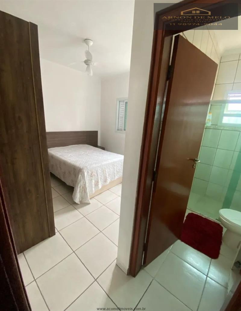 Casa com 4 Dormitórios à venda, 163 m² por R$ 760.000,00 Casa com 4 Dormitórios à venda, 163 m² por R$ 760.000,00