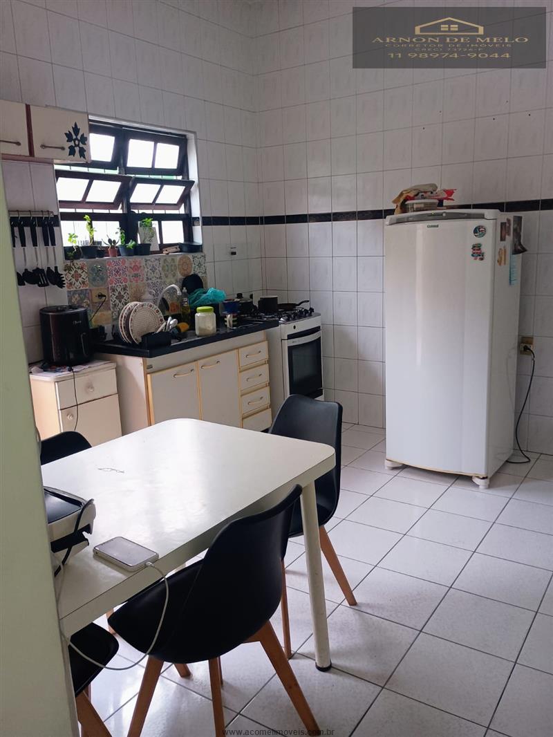 Casa com 2 Dormitórios à venda, 89 m² por R$ 360.000,00 Casa com 2 Dormitórios à venda, 89 m² por R$ 360.000,00