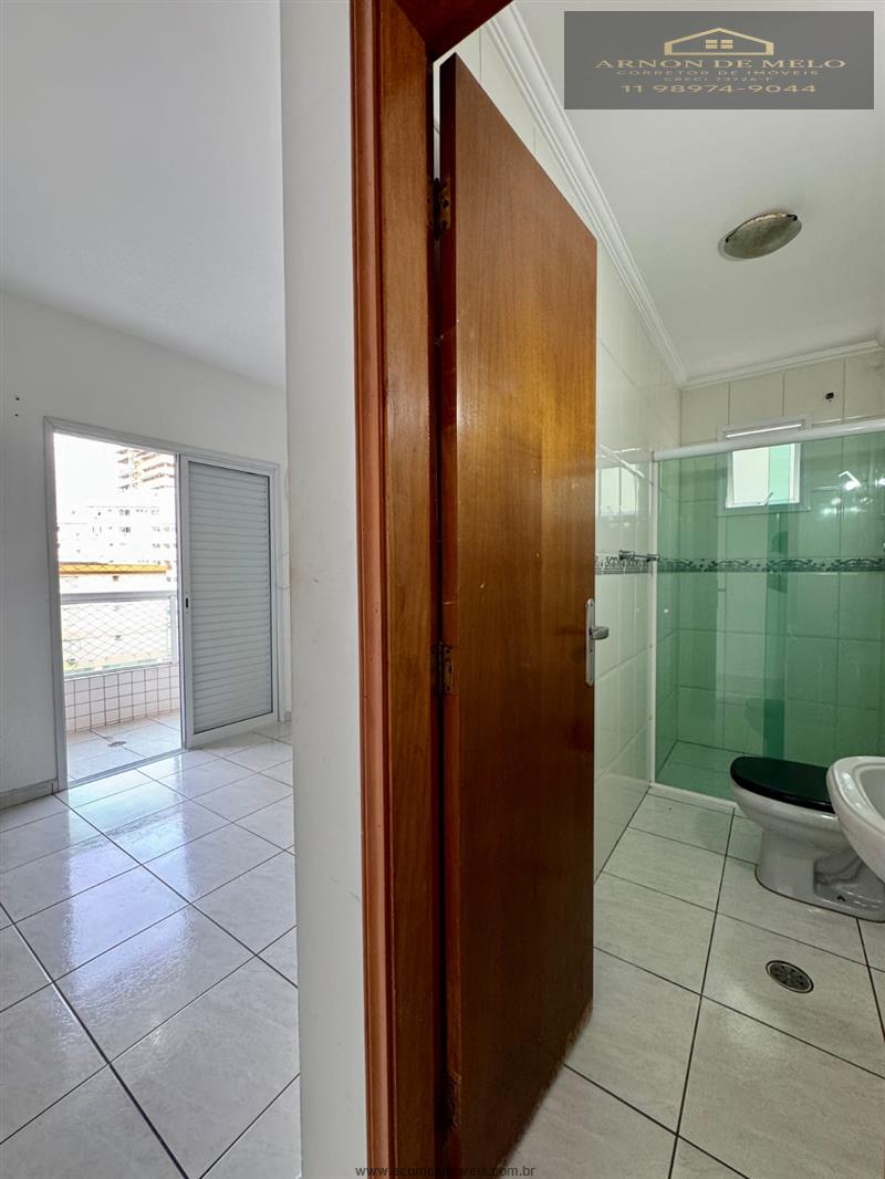 Apartamento com 2 Dormitórios à venda, 74 m² por R$ 465.000,00 Apartamento com 2 Dormitórios à venda, 74 m² por R$ 465.000,00