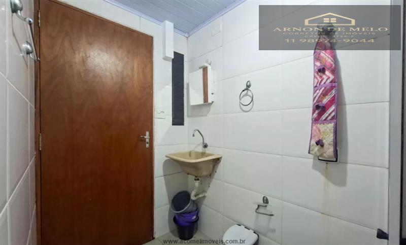 Apartamento à venda, por R$ 220.000,00 Apartamento à venda, por R$ 220.000,00