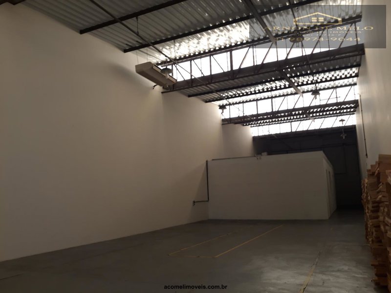 Depósito-Galpão, 805 m² - Foto 1