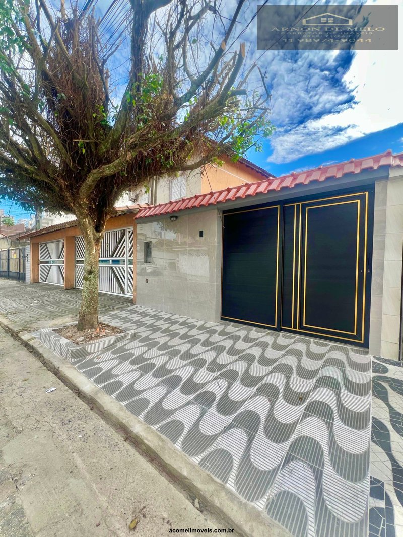 Casas no Litoral para venda em Praia Grande no bairro Aviação