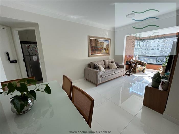 Apartamento à venda com 3 quartos, 80m² - Foto 2